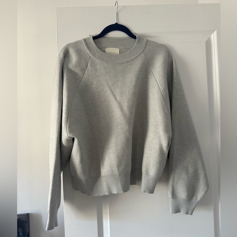 grey pullover sweater